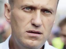 Навальный и Ко должны Виктору Золотову 2,4 млн рублей