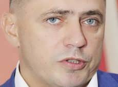 Ранее за 1,5 млн рублей взятки арестовали его соратника Аркадия Лазарева
