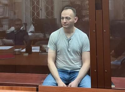 Максим Паршин получил грант на арест.