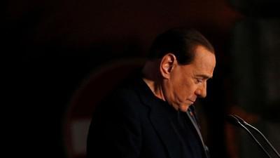 Сильвио Берлускони скупал "шедевры" из "магазина на диване".